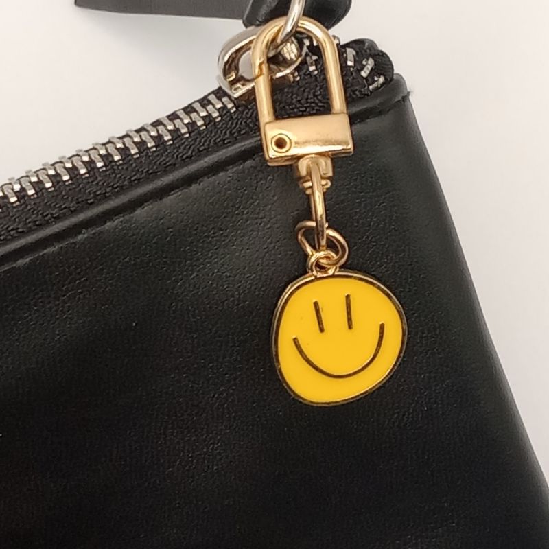 Joyful Smiley Mood Clip – Color Pop Charm Keychain