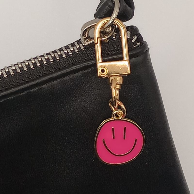 Joyful Smiley Mood Clip – Color Pop Charm Keychain
